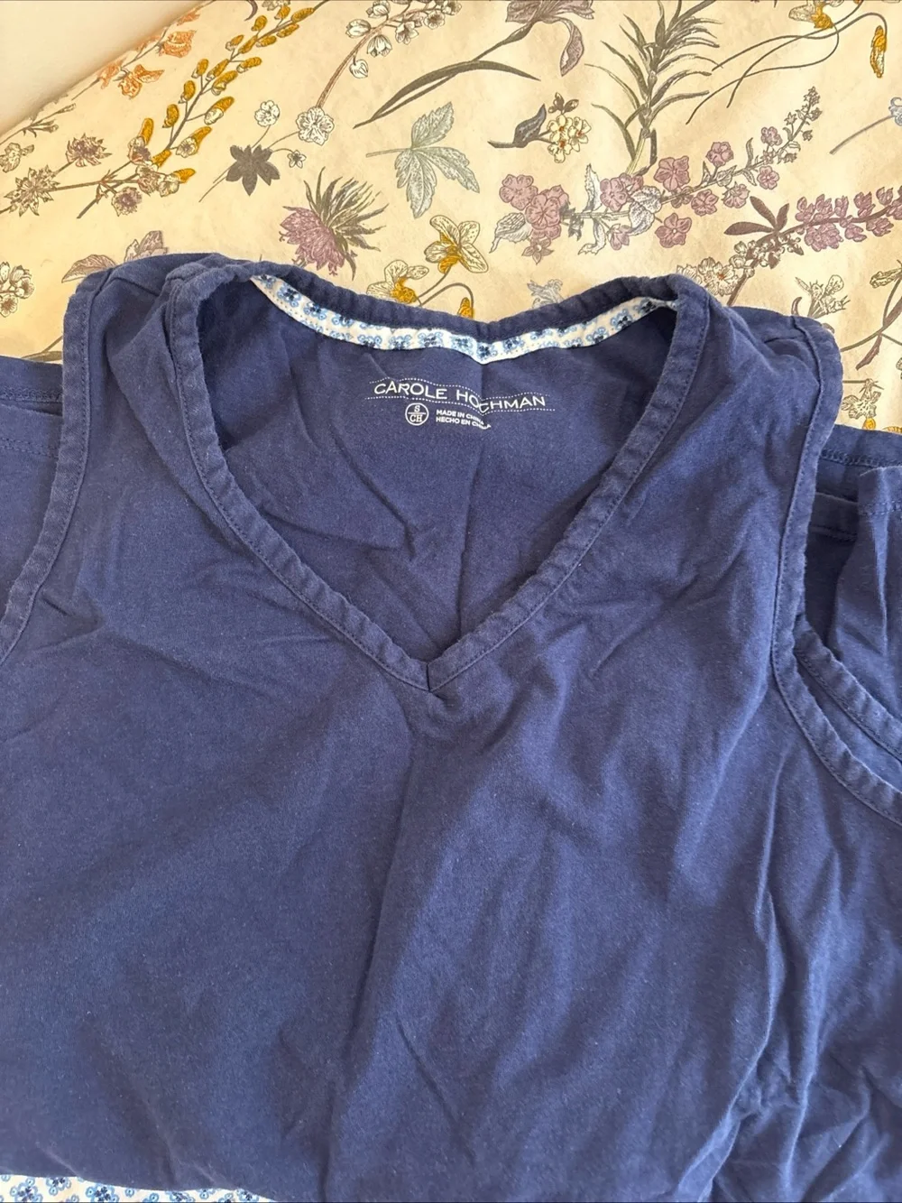 Carole Hochman sz S ladies cotton V-Neck Top with Blue Patterned lounge shorts